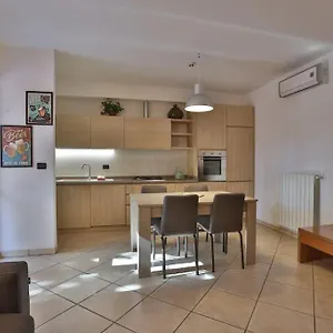 Casa Guglielmi , Lecce Italia