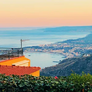 Sciala' , Taormina Italia